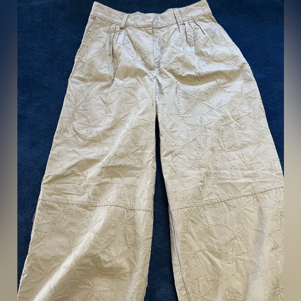 NWT House of Harlow 1960 Beige Embroidered Trousers